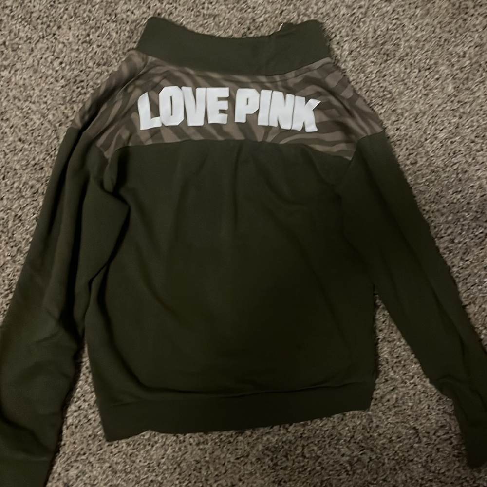 VS pink jacket/pullover - Picture 2 of 3